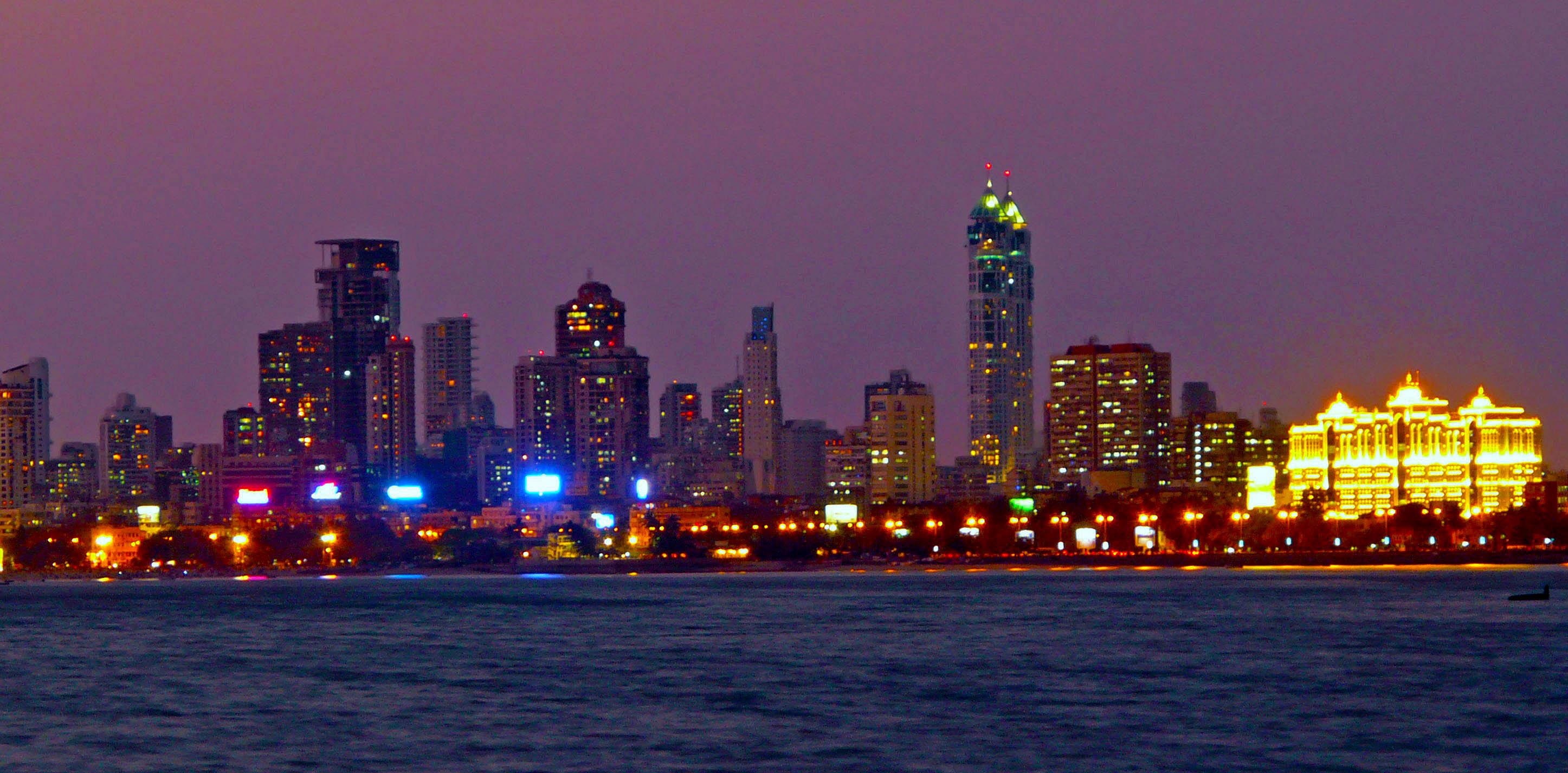 These 10 Uncanny Similarities between Karachi and Mumbai Will Amaze You!