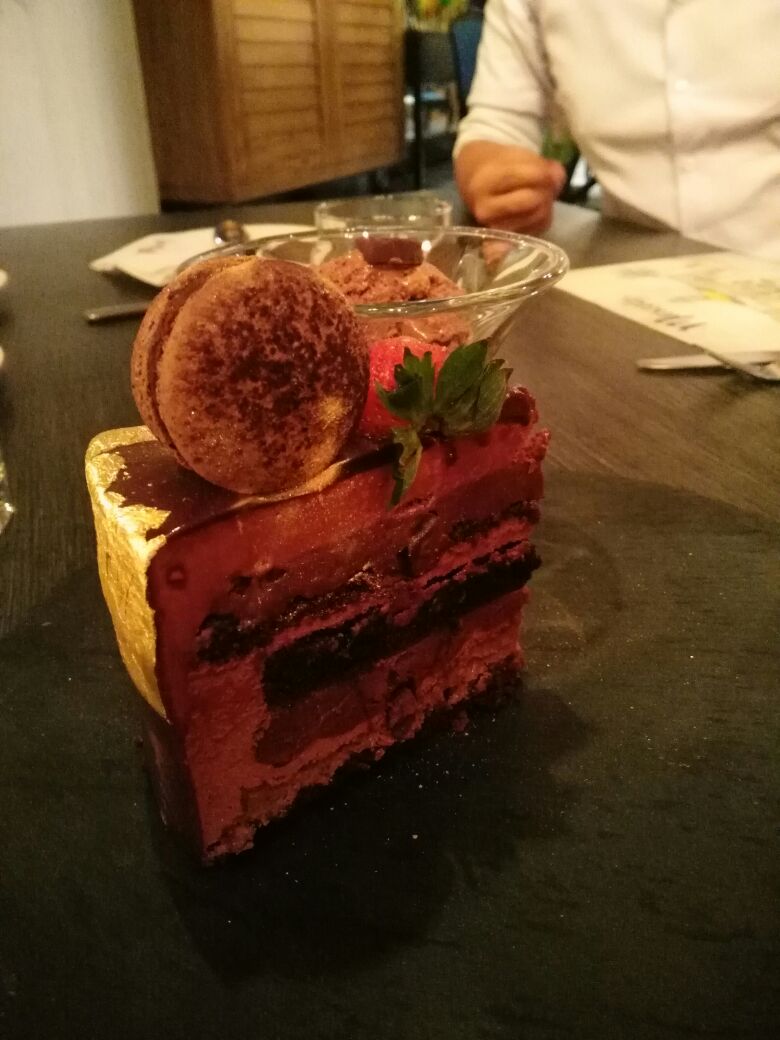 We FINALLY Tried The PKR 25,000 Cake At Marcel's And Here's Our Verdict!