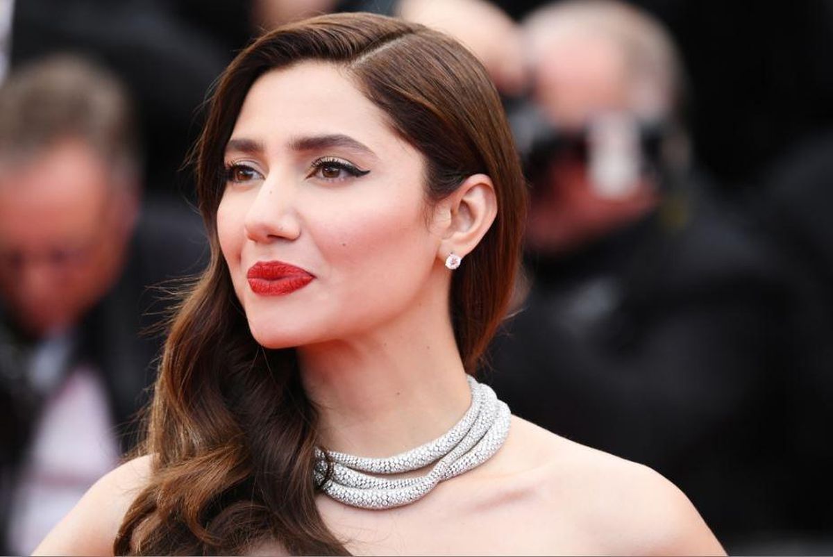 Mahira Khan Calls Out Twitter User Who Said She Didn't Tweet On Kashmir ...