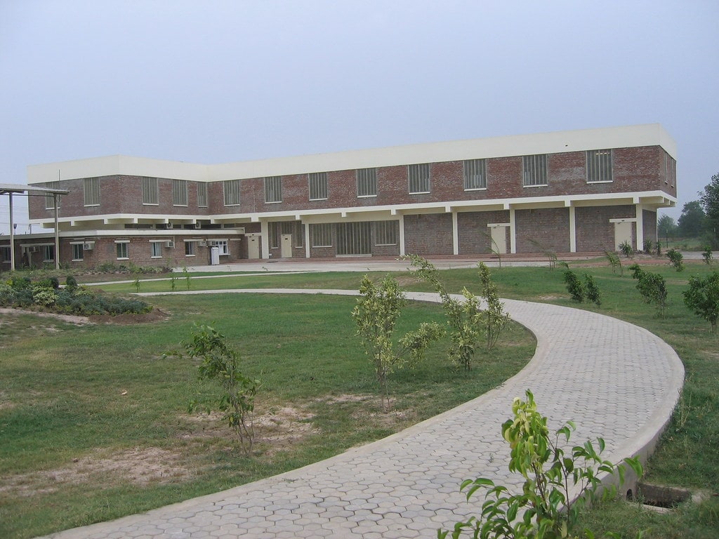 10 Best Business Schools In Pakistan Which Produce The Most Able