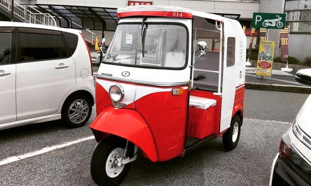 Step Aside Amazon, Pakistan Gets Its Very Own Electric Rickshaw!