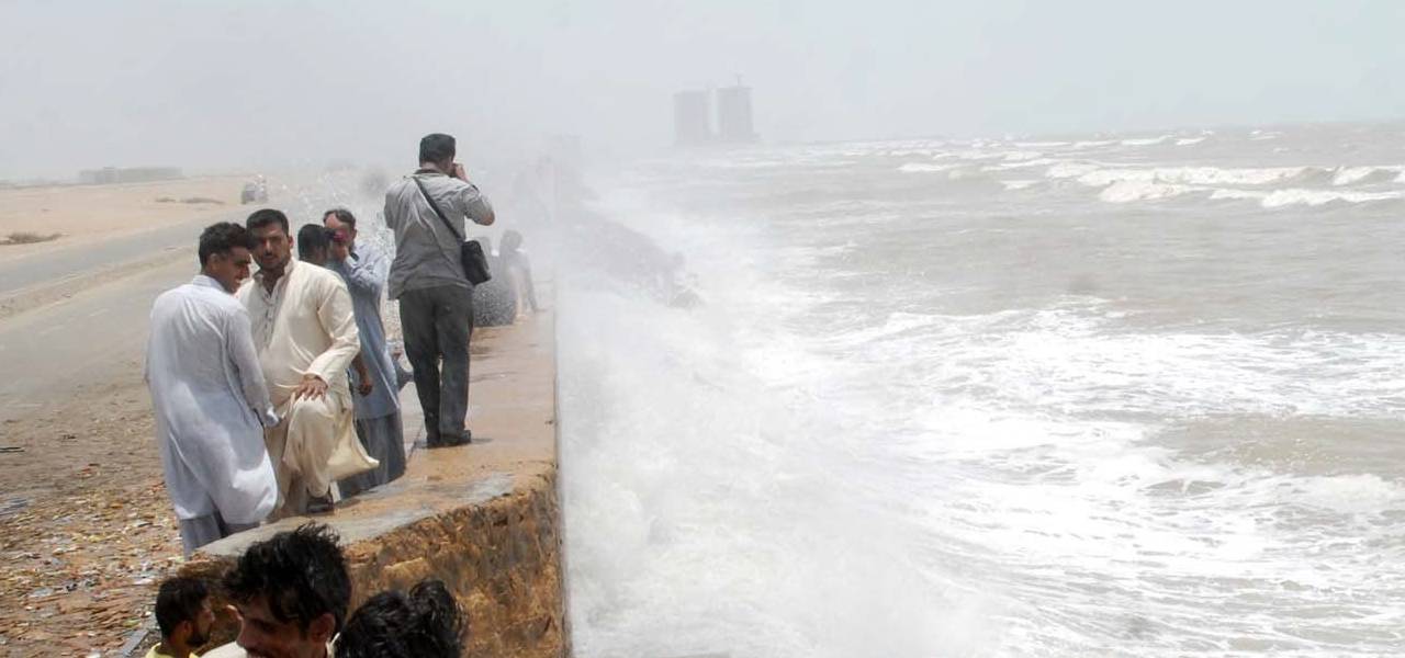 Red Alert Cyclone Biparjoy Is Now 600km From Karachi 6625