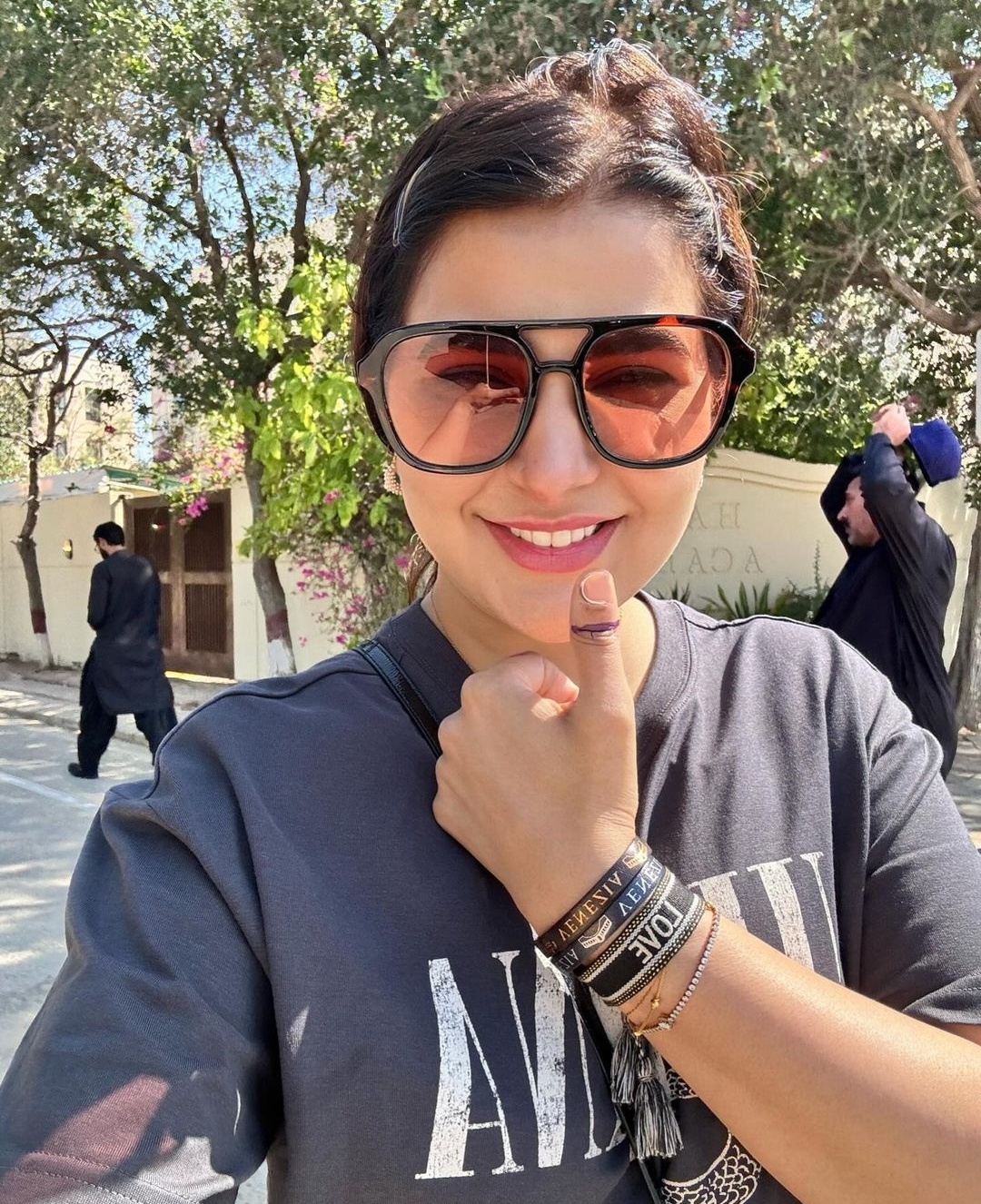 Pakistani Celebrities Shine on Election Day 2024 Parhlo